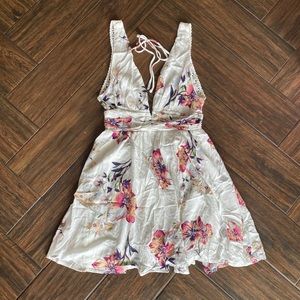 WHITE FLORAL DRESS